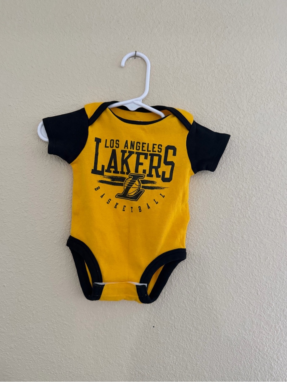 NBA Los Angeles Lakers Yellow & Black Baby Bodysuit